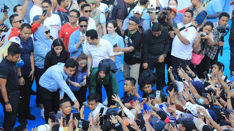 ribu masyarakat Sulawesi Selatan di Jalan Jendral Sudirman, Kota Makassar, Sabtu (25/11/2024). (Foto: Dokumentasi Gerindra).