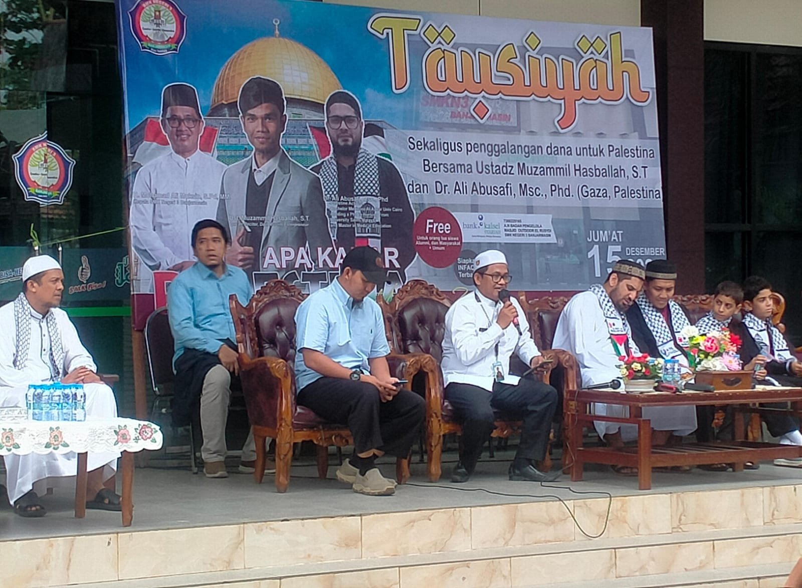 Tausiyah dan penggalangan donasi di SMKN 3 Banjarmasin, jum'at 15/12/2023. foto redaksi