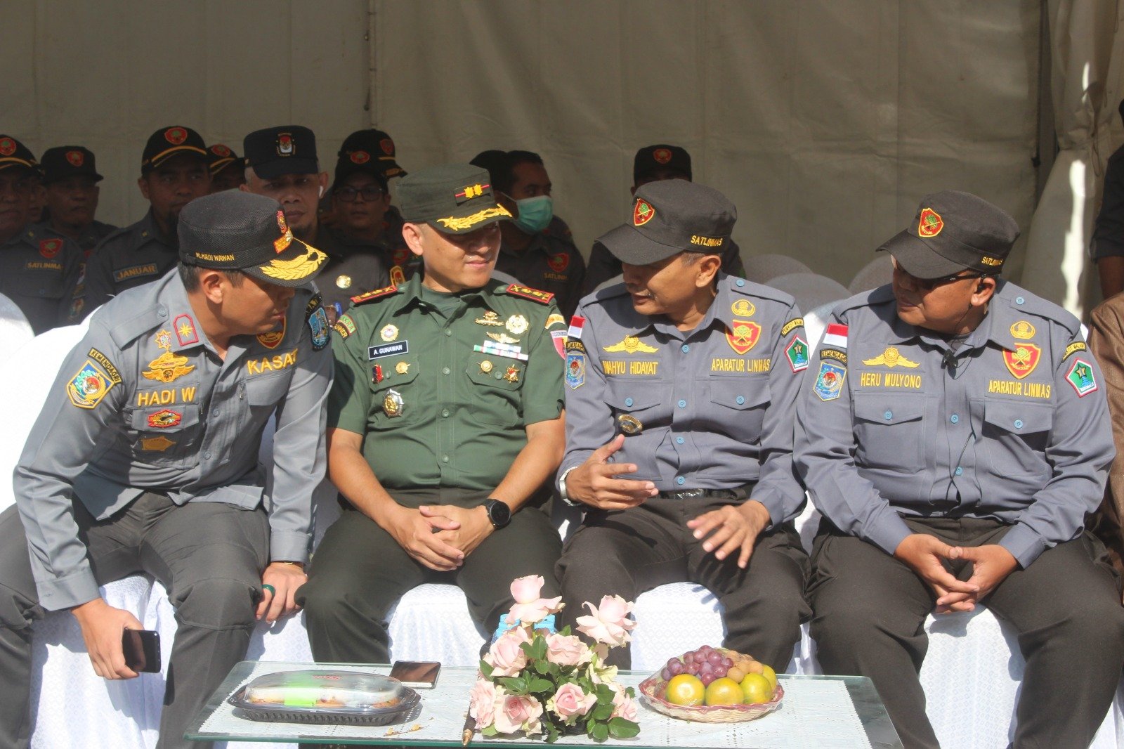 Ket foto : Dandim 0833/Kota Malang Letkol Aris Gunawan menghadiri apel kesiapan dan jambore Linmas se-Kota Malang,Rabu,(27/12/2023)