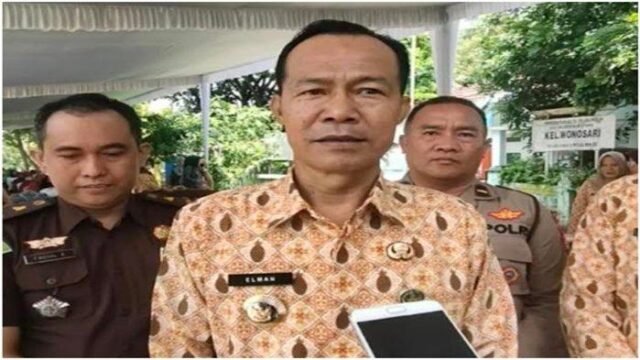 Pj Walikota Prabumulih mengingatkan para guru untuk netral dan jangan ikut bermain politik praktis jelang Pemilu 2024 jika tidak ingin kena sanksi, Jumat (8/12/2023).