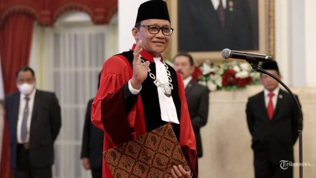 pengucapan sumpah jabatan di Istana Negara, Jakarta, Jumat (8/12/2023)