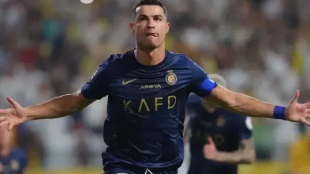 Cristiano Ronaldo mencetak satu gol saat timnya Al Nassr mengalahkan Al Taawon 2-1, Minggu 31/12/2023. Foto Net