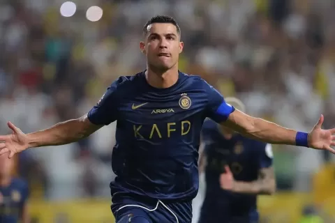 Cristiano Ronaldo mencetak satu gol saat timnya Al Nassr mengalahkan Al Taawon 2-1, Minggu 31/12/2023. Foto Net