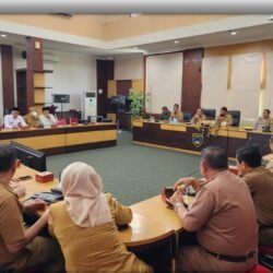 Pemerintah Kabupaten OKU Timur menggelar rapat final persiapan peringatan Hari Jadi Kabupaten OKU Timur ke-20 Tahun 2024.