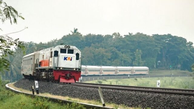 Mabuk dan Ketiduran di Rel Usai Pesta Tahun Baru, Pria di Jember Tewas Tertabrak KA