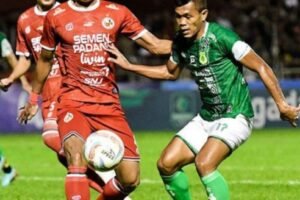 Semen Padang Vs PSMS Medan pada laga 12 besar Liga 2. ( Foto PSSI )