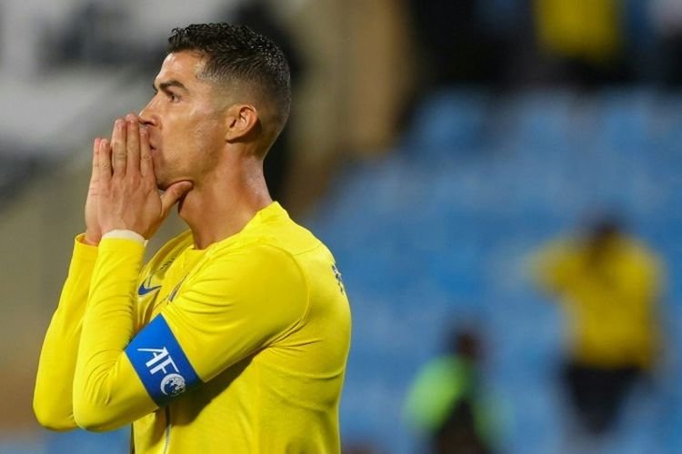 Cristiano Ronaldo Kapten Al Nassr menelan lekalahan di liga Champion Asia oleh tim dari Uni emirat arab Al Ain.