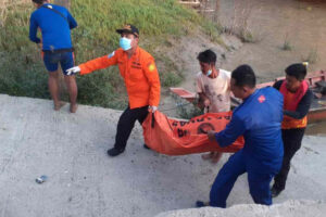 MAYAT : Penemuan mayat tanpa identitas di hutan bakau Pulau Berkey, Bagan Siapi-api, Rohil, Senin (29/4/2024) sekitar pukul 16.00 WIB.
