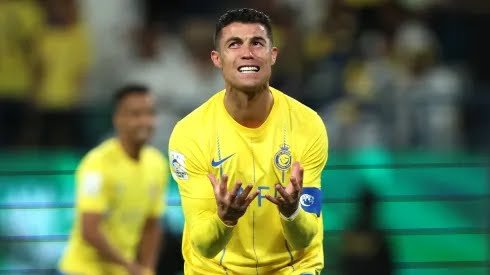 Cristiano Ronaldo bintang Al Nassr mendapat kartu merah saat bertanding pada partai semi final Saudi Supercup melawan Al Hilal