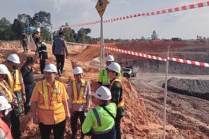 Wamendang Jerry Sambuaga beserta jajaran didampingi asisten 2, Bupati Muratara, Kapolres Muratara, Dandim 0406/MLM, serta Kepalmomen Wamendag kunjungi-tambang batubara di Muratara, Sumsel, Minggu (6/8/2023). ISt
