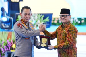 Menteri_Mukhtarudin_Gandeng_Kapolri_Perkuat_Perlindungan_Pekerja_Migran,_Negara_Hadir,_Jalur_Ilegal_Akan_Disikat!_WhatsApp_Image_2026-01-21_at_15_37_53